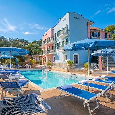 Apartment Seaview Pool Retreat - Il Poggio *