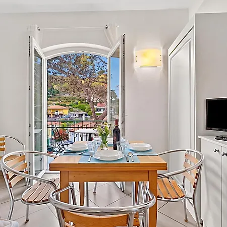 Apartment Seaview Pool Retreat - Il Poggio *