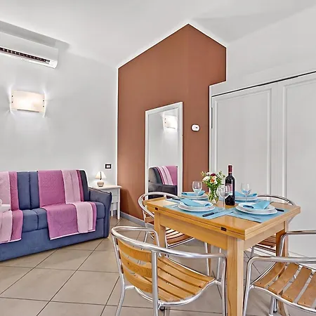 Seaview Pool Retreat - Il Poggio Apartment *