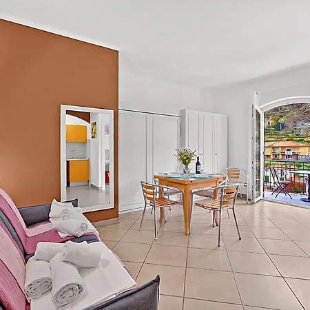 Seaview Pool Retreat - Il Poggio Apartment *