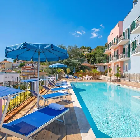 Seaview Pool Retreat - Il Poggio Apartment