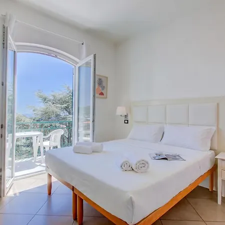 Seaview Pool Retreat - Il Poggio Apartment