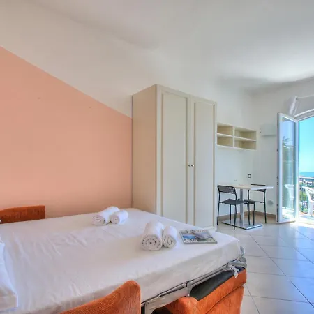 Apartment Seaview Pool Retreat - Il Poggio
