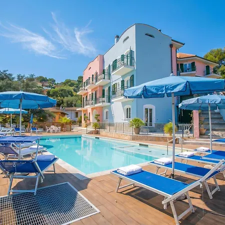 Apartment Seaview Pool Retreat - Il Poggio