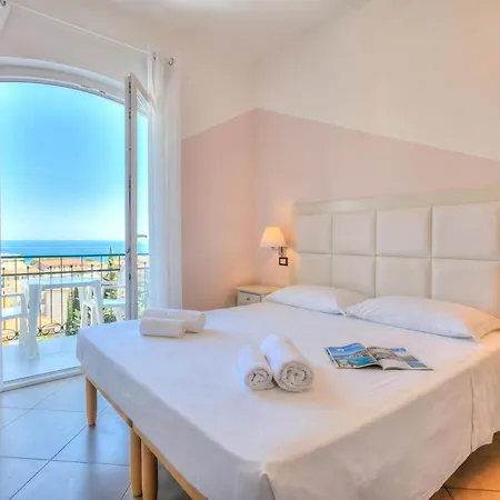 Seaview Pool Retreat - Il Poggio Apartment *