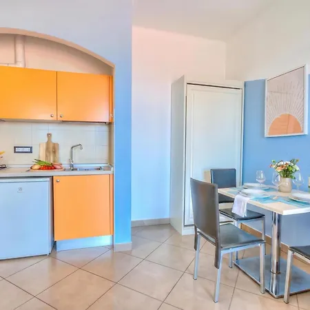 Seaview Pool Retreat - Il Poggio Apartment Marina dʼAndora