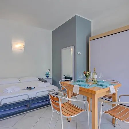 Seaview Pool Retreat - Il Poggio Apartment