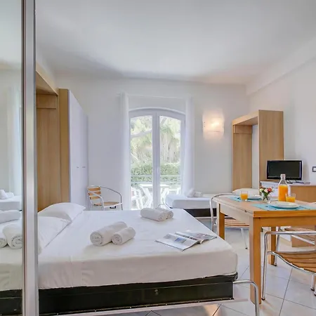Apartment Seaview Pool Retreat - Il Poggio *