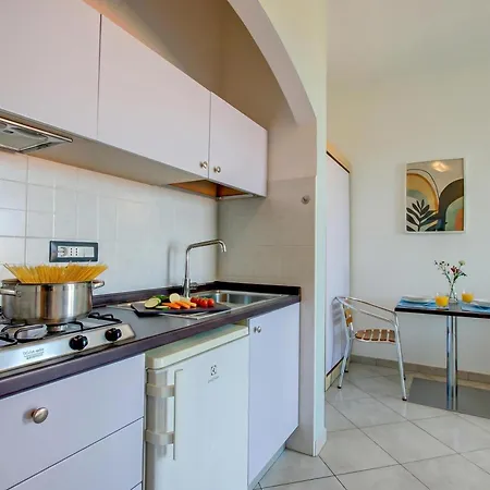 Seaview Pool Retreat - Il Poggio Apartmán *